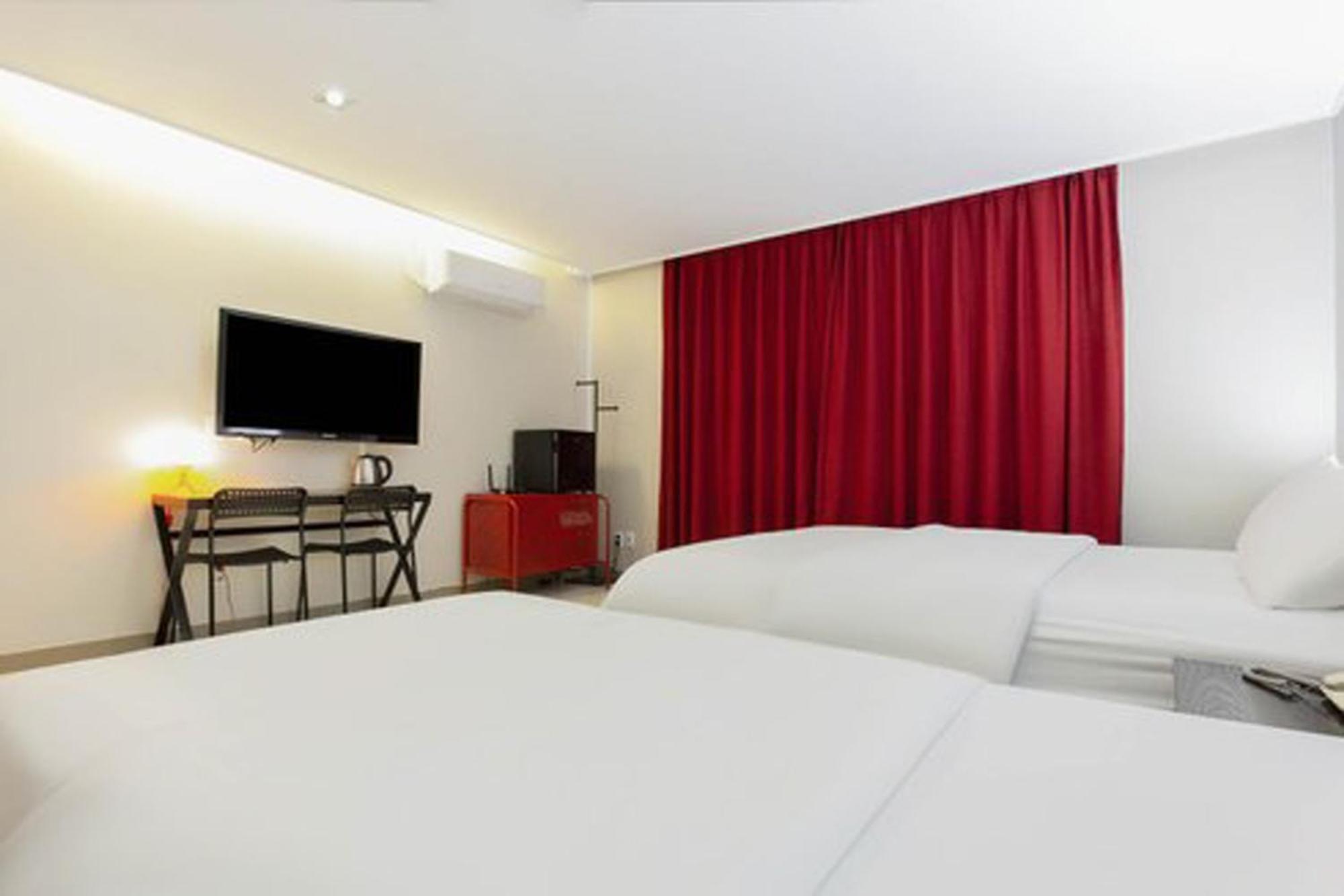 G Tourist Hotel Wolmido Инчон Экстерьер фото