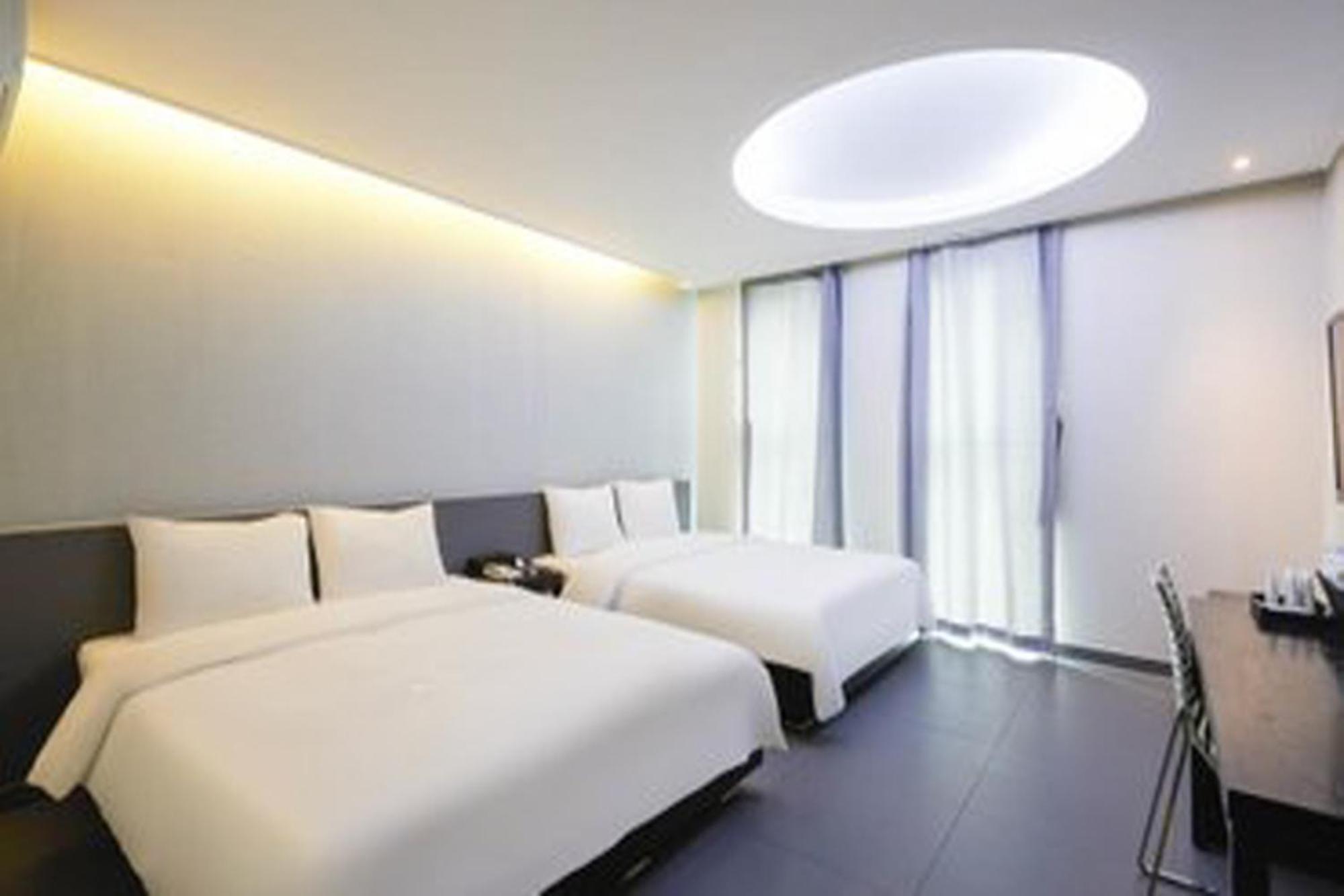 G Tourist Hotel Wolmido Инчон Экстерьер фото