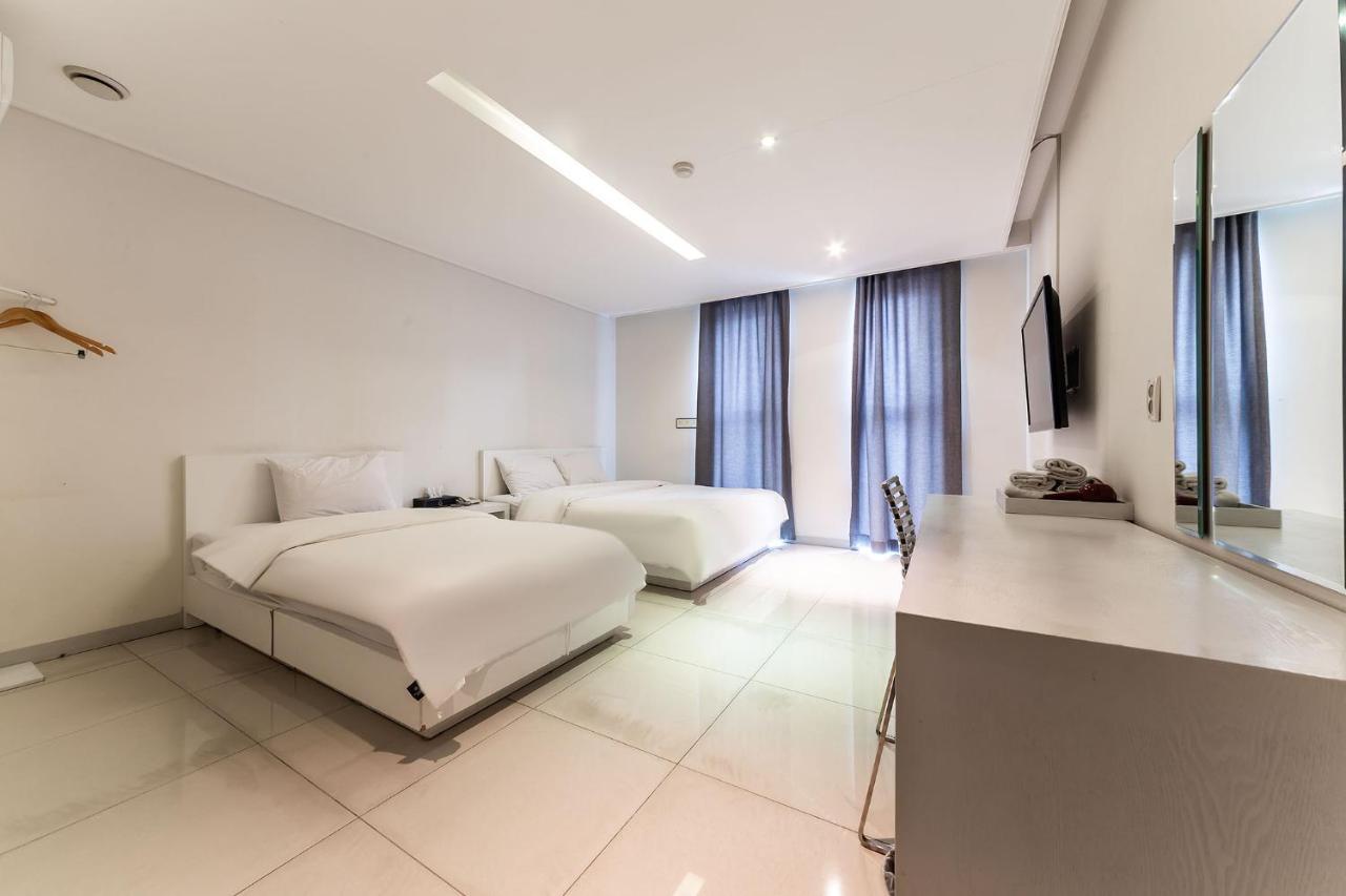 G Tourist Hotel Wolmido Инчон Экстерьер фото